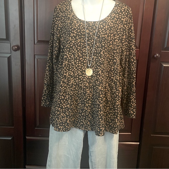 Isaac Mizrahi Live! Dot Printed Trapeze Hem Top - Picture 4 of 12